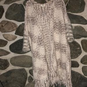 Poncho sweater